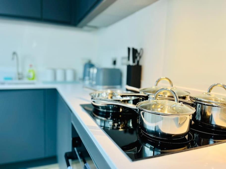 Modern One Bedroom Apartment Near Old Trafford Stadium Manchester Eksteriør bilde