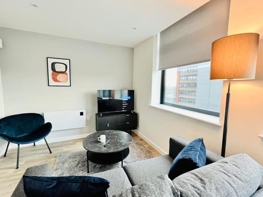 Modern One Bedroom Apartment Near Old Trafford Stadium Manchester Eksteriør bilde
